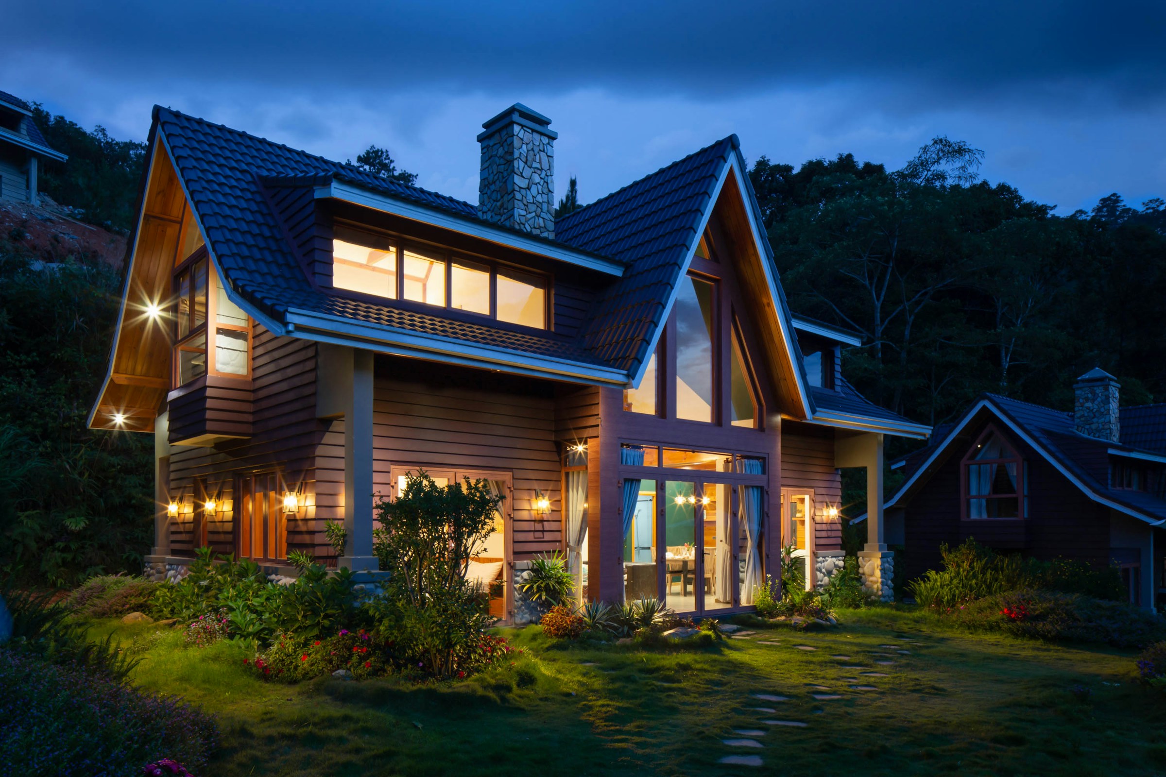 Birchwood Estate approach and facade